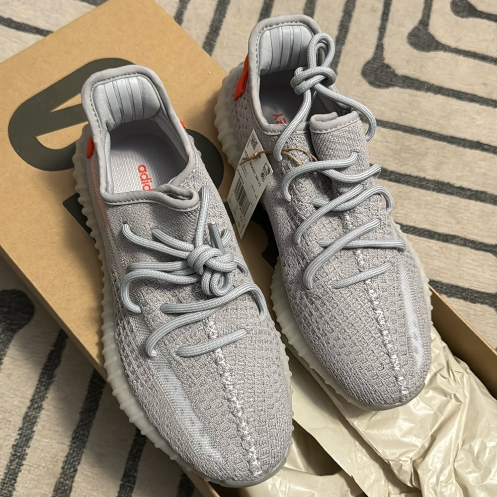 Adidas YZY 350 V2 TailGT